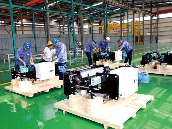 Eletric hoist2 600x448